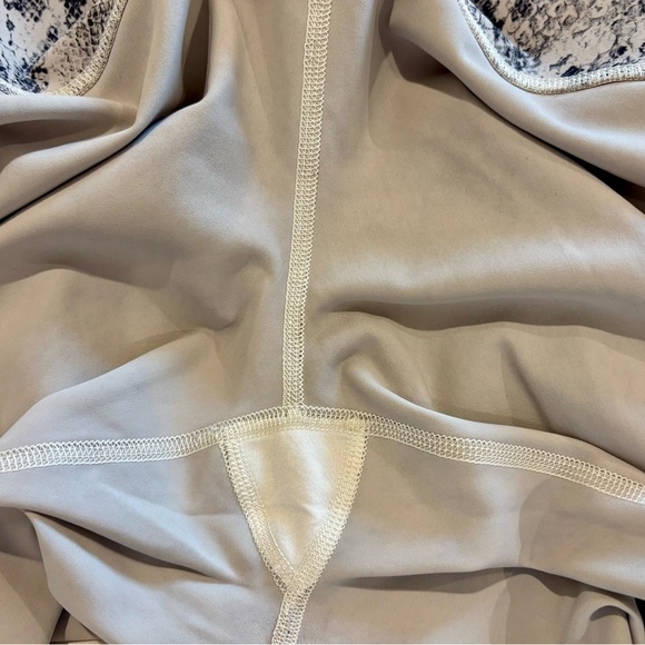 Alo Yoga High Waist Vapor Snakeskin Leggings EUC - Picture 8 of 8